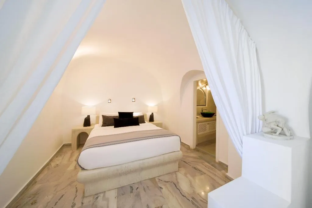 VILLA STANDARD Room, Pegasus Suites & Spa, Santorini