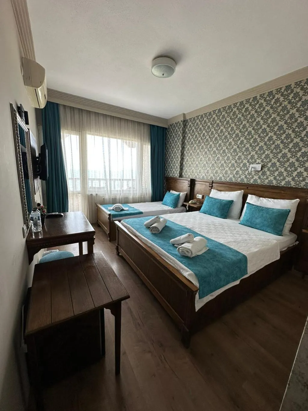TRIPLE POOL VIEW Room, Cunda Basel Hotel, Izmir