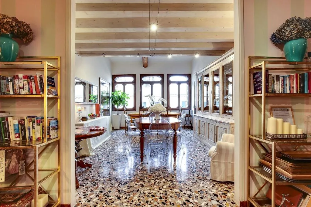Lobby, La Villeggiatura, Venice