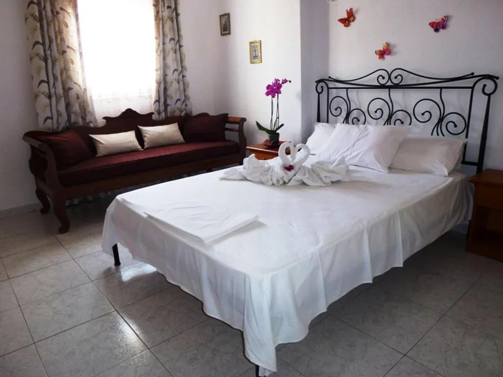 Room, Atalos Suites, Santorini