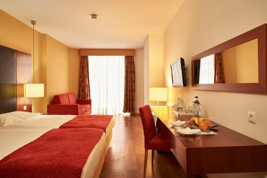 FAMILY ROOM STANDARD Room, Leziria Parque Hotel, Lisbon