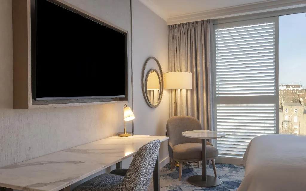 TRIPLE DELUXE Room, Hilton Dublin Charlemont, Dublin