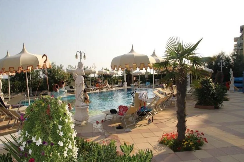General view, Hotel Luxor & Cairo, Venice