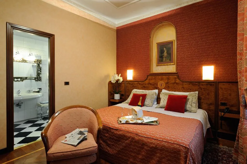 Double or Twin SUPERIOR Room, Farnese, Rome