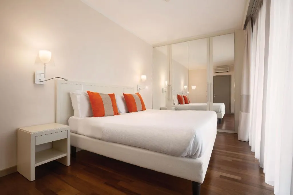 APARTMENT CAPACITY 3 ONE BEDROOM Room, Ramada Plaza Milano Hotel, Milan