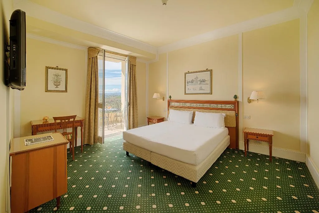 DOUBLE WITH TERRACE Room, NH Caltagirone Villa San Mauro, Catania