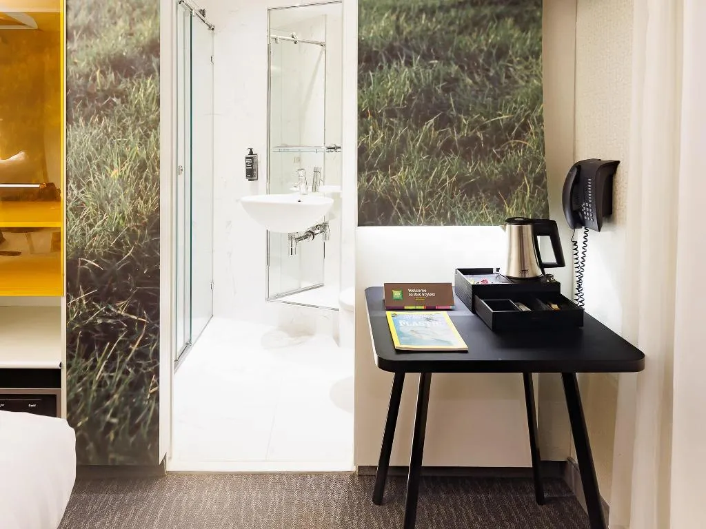 Room, ibis Styles Amsterdam Central Station, Amsterdam