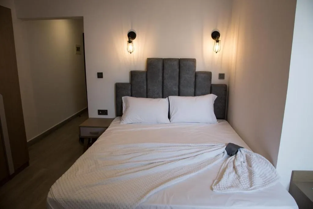 QUADRUPLE CLASSIC Room, Amalia Rooms Sea View, Thessaloniki