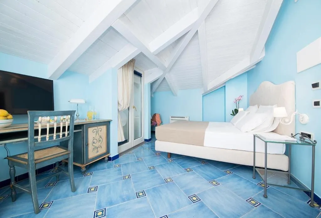 Room, B B Villa Fabiana, Naples