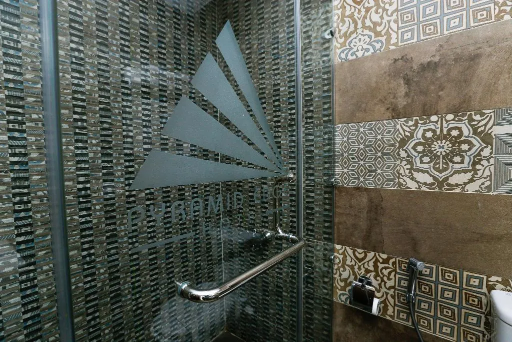 DOUBLE EXECUTIVE KING BED Room, Pyramid Edge Hotel & Exclusive Pyramids View Roof, Cairo