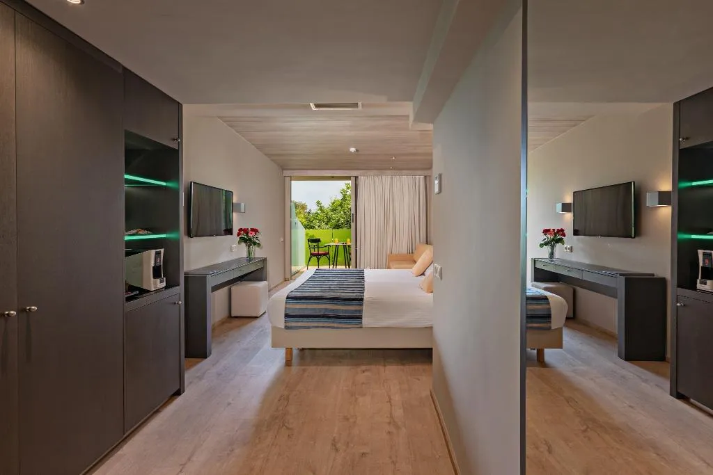 JUNIOR SUITE SEA VIEW Room, Kyma Suites Beach Hotel, Crete