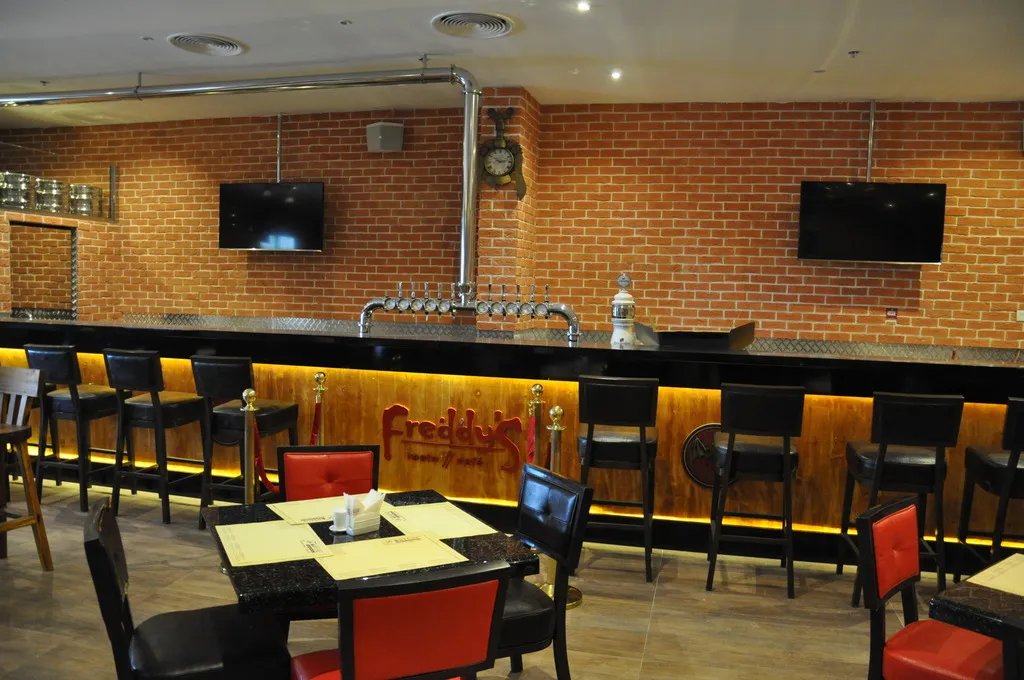Bar, Fortune Park Hotel, Dubai
