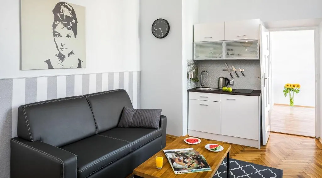 STUDIO DELUXE WITH VIEWS Room, Old Town Residence BIS, Krakow