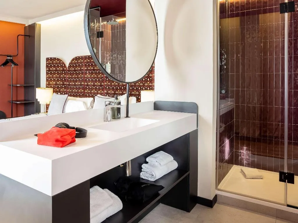 DOUBLE PREMIUM WITH VIEWS Room, Ibis Styles Madrid Centro Maravillas, Madrid