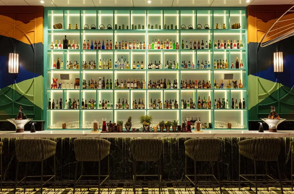 Restaurant, Radisson Dubai Damac Hills, Dubai