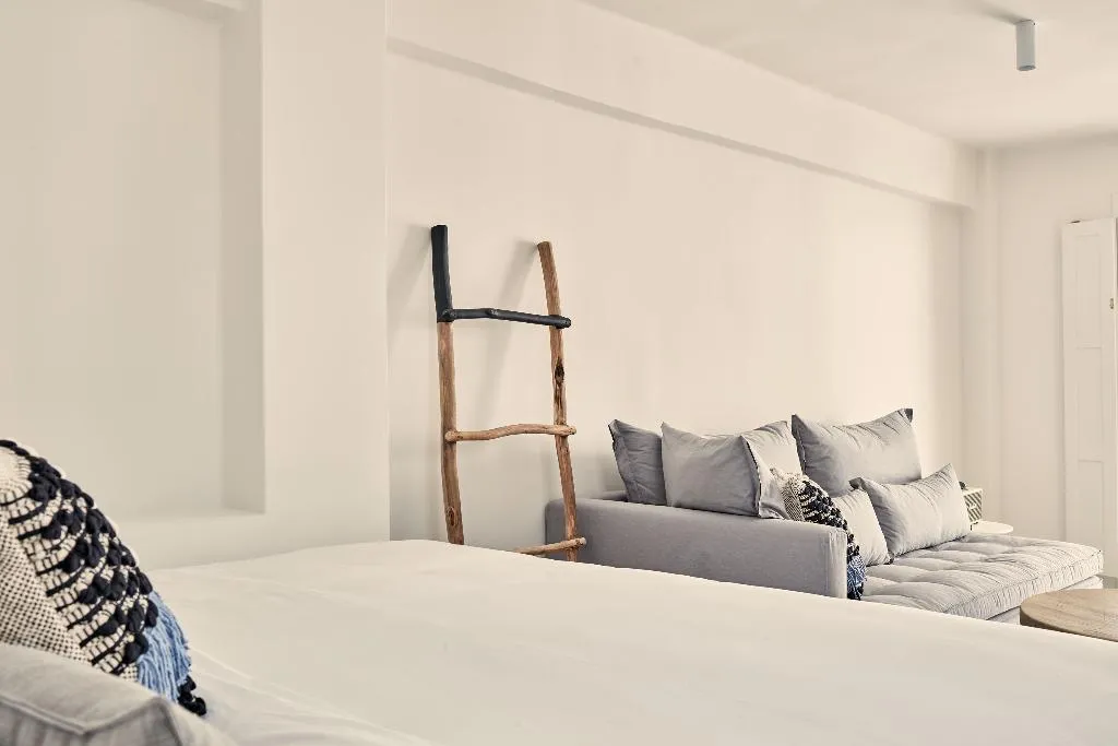 JUNIOR SUITE WITH JACUZZI Room, Boho Suites Mykonos, Mykonos