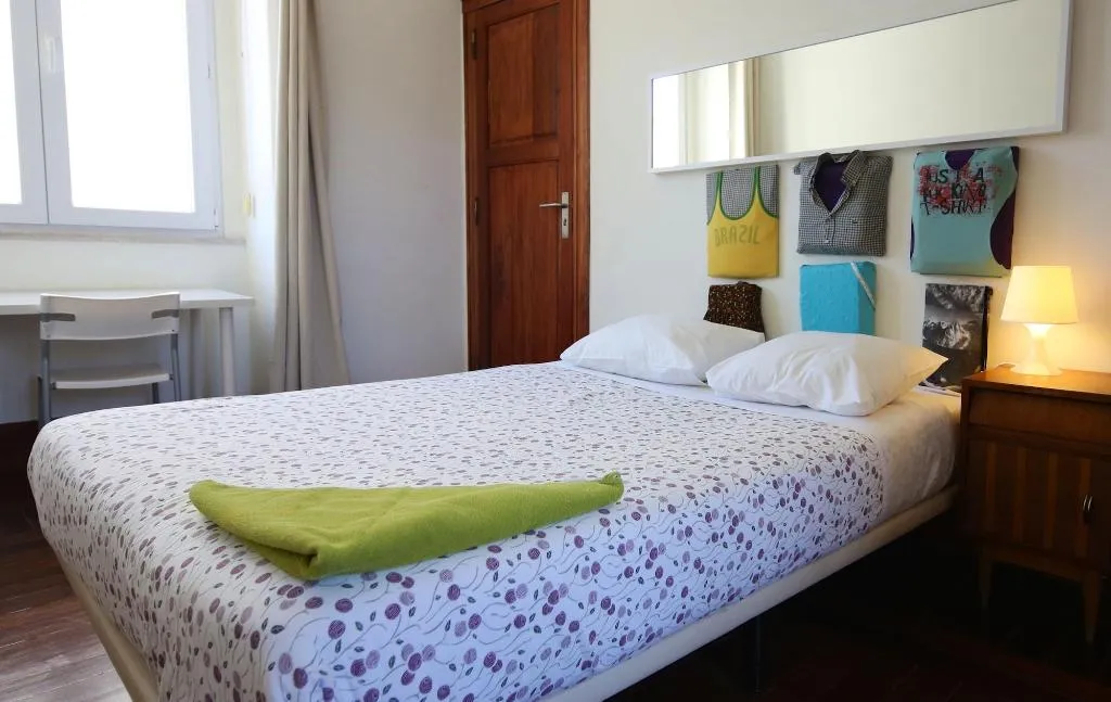 Room, Sunset Destination Hostel, Lisbon