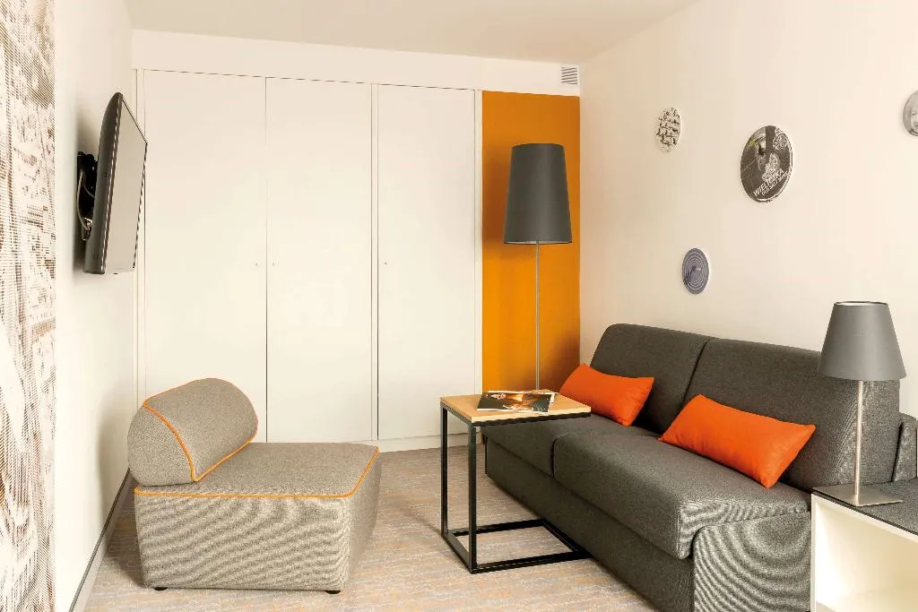 JUNIOR SUITE STANDARD Room, Vienna House Easy by Wyndham Cracow, Krakow