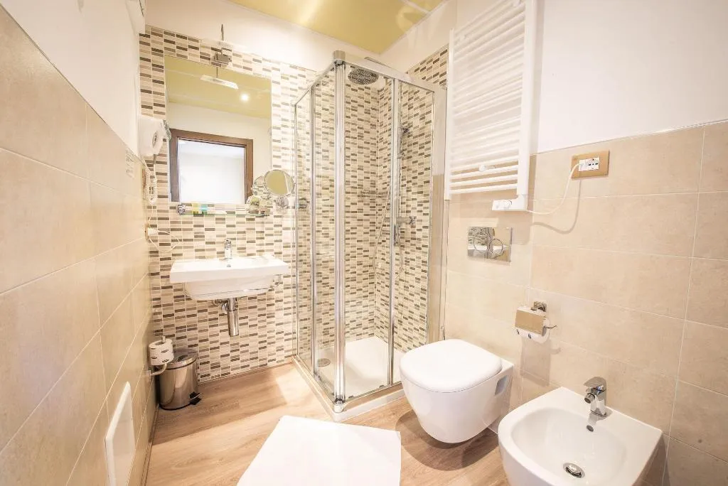 Room, Hotel Rosa, Milan