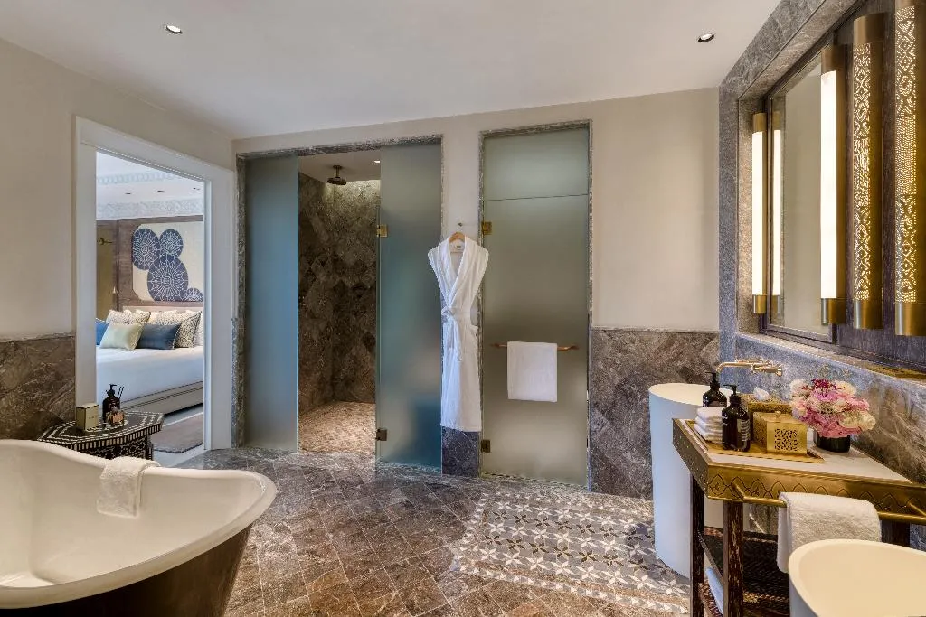 JUNIOR SUITE KING SIZE BED Room, Fairmont Tazi Palace Tangier, Tangier