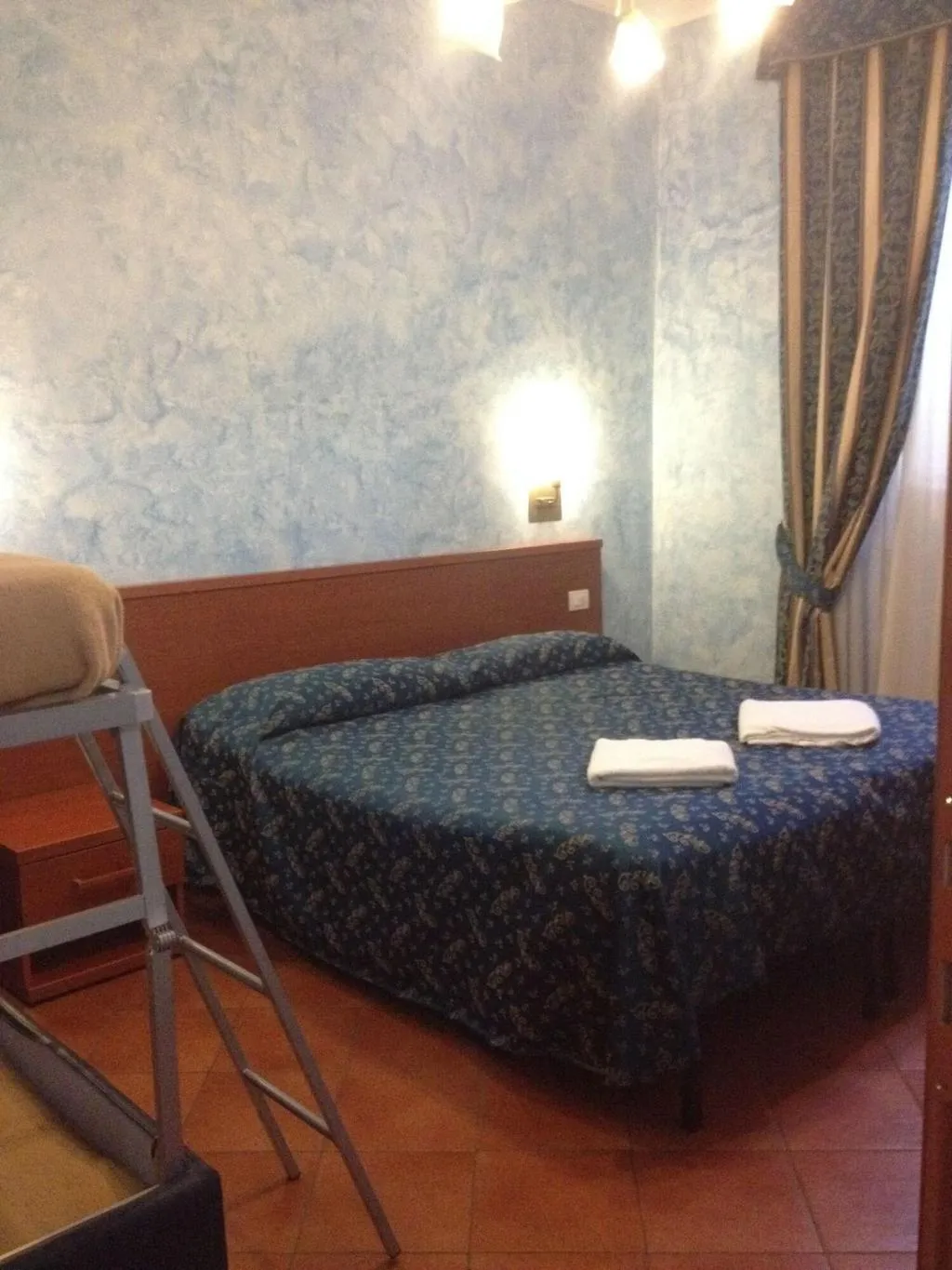 Room, Lam Guest House, Naples