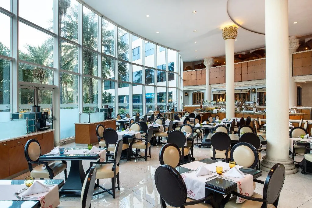 Restaurant, Sheraton Jumeirah Beach Resort, Dubai