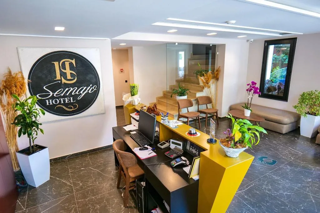 Lobby, Hotel Semajo, Kavaje