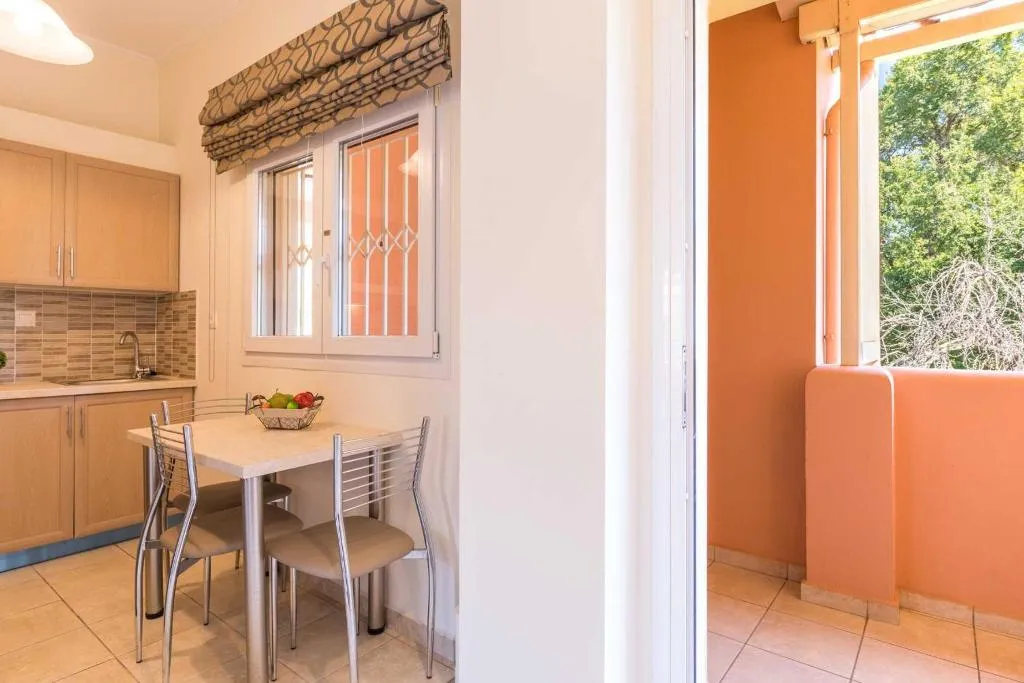 APARTMENT DELUXE POOL VIEW Room, Bella De Lux Apts, Corfu