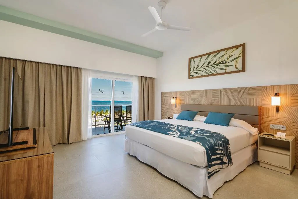 SUITE OCEAN VIEW Room, Riu Latino - Adults Only - All Inclusive, Cancun Area