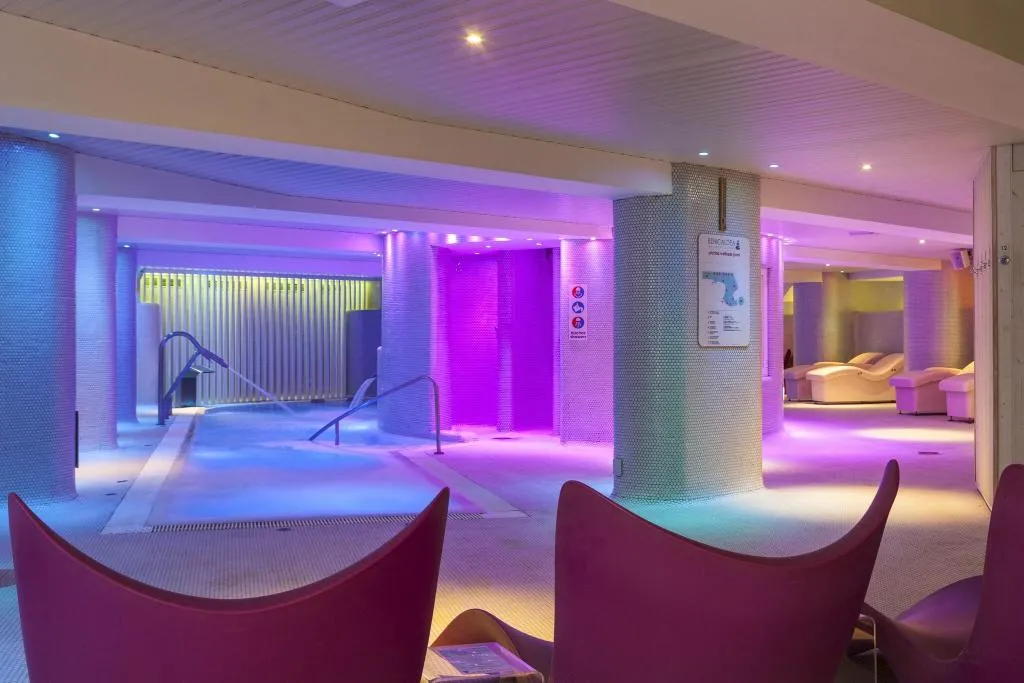Sports and Entertainment, Ambassador Playa II, Costa Blanca