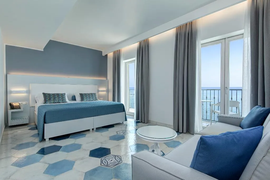 DOUBLE DELUXE Room, Lloyd's Baia, Naples