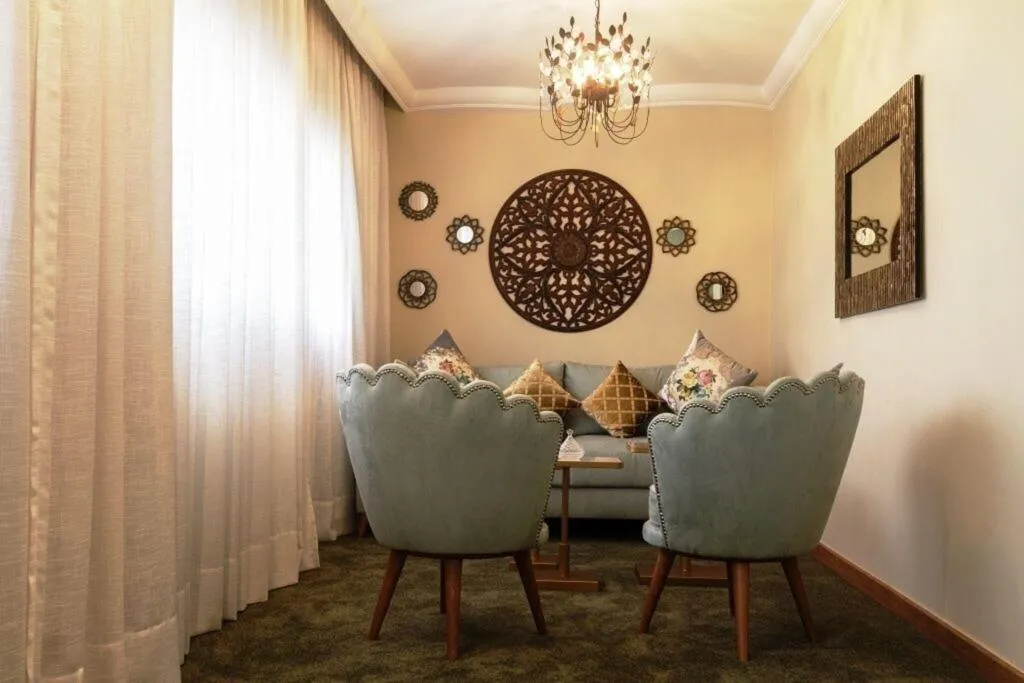 Room, Rabat, Rabat