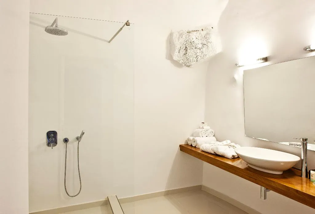 DOUBLE WITH JACUZZI Room, Villaki Oia, Santorini