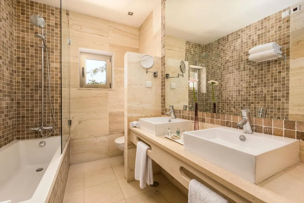 Double or Twin CLASSIC Room, Caneiros Luxury House & Suites, Algarve