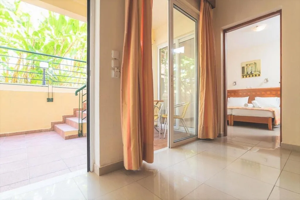 Room, Helios, Crete