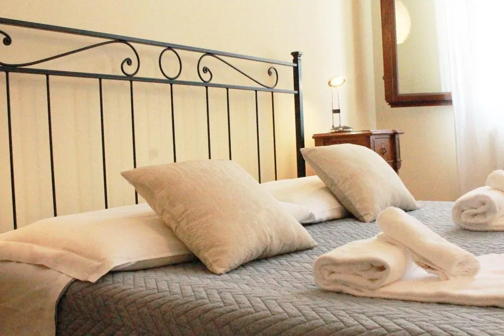 Room, B&B Corte dei Miracoli, Venice