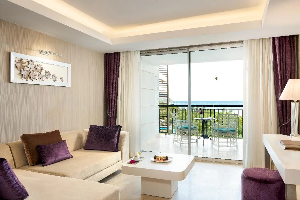 DOUBLE SINGLE USE DELUXE SEA VIEW Room, TUI Magic Life Rixos Beldibi +16, Antalya