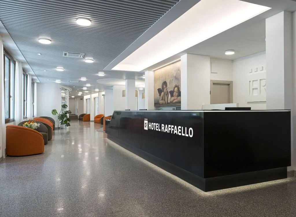 Lobby, Raffaello, Florence