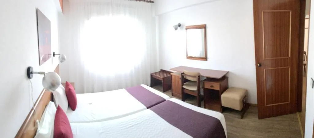 APARTMENT CAPACITY 6 TWO BEDROOMS Room, Hotel Apartamento Rosamar I, Algarve