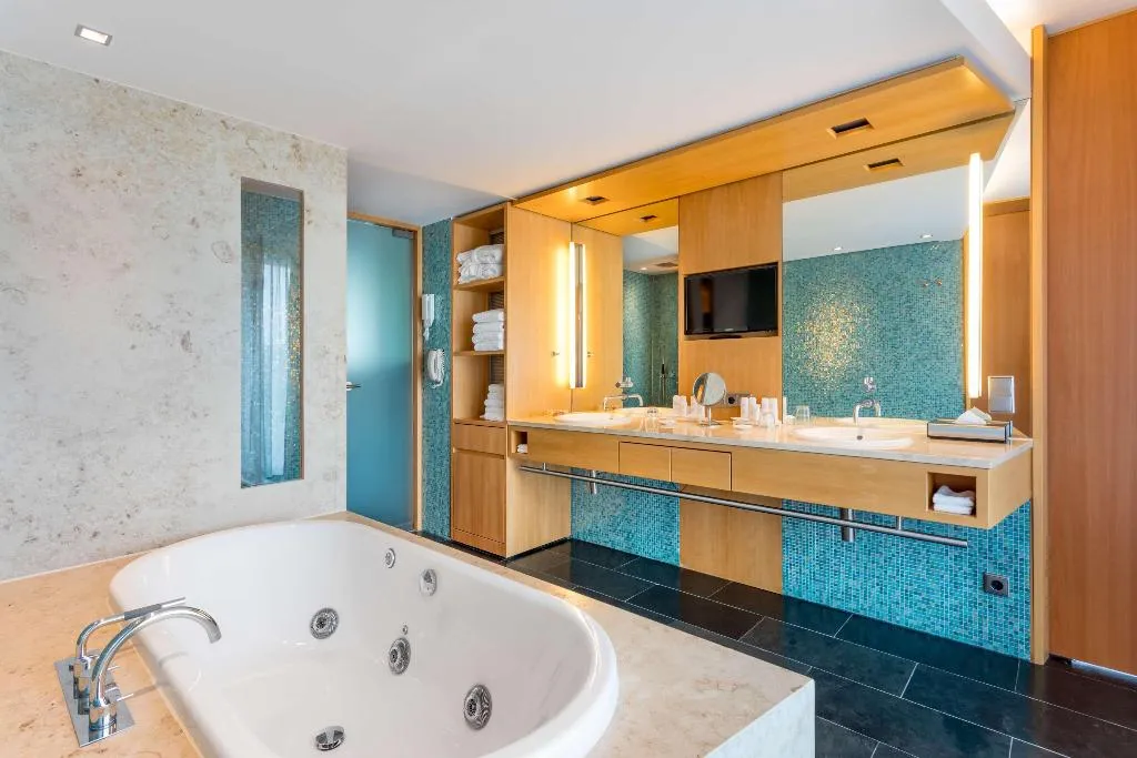 Room, Radisson Collection Hotel, Berlin, Berlin