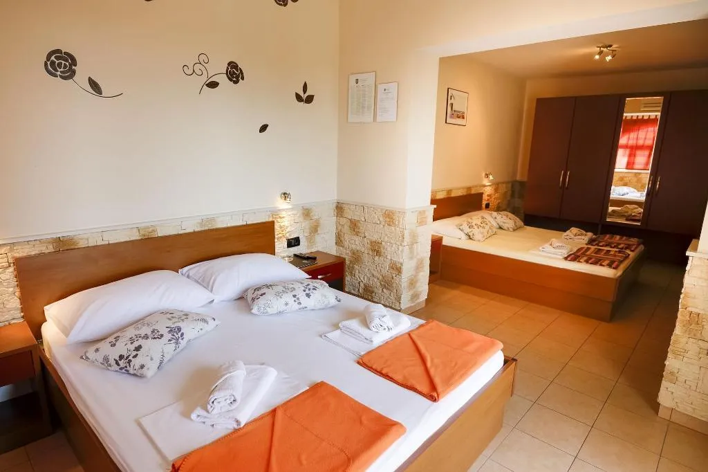 Room, Pansion Dalmacija, Split
