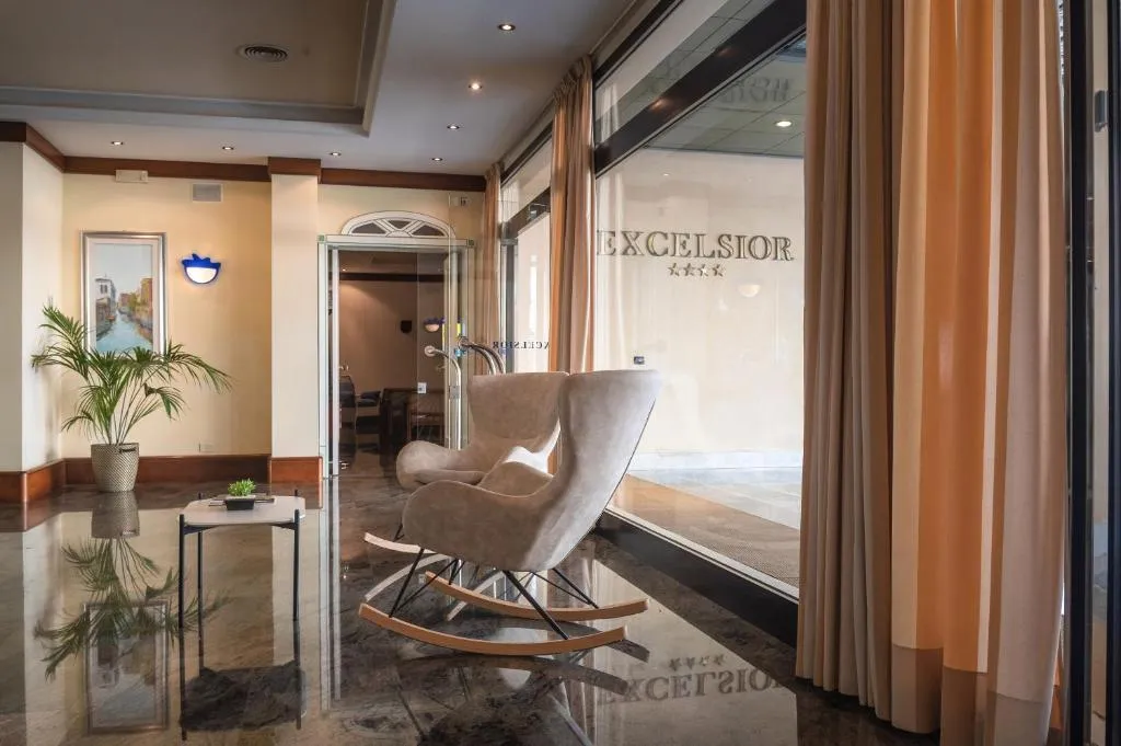 Lobby, Excelsior, Venice