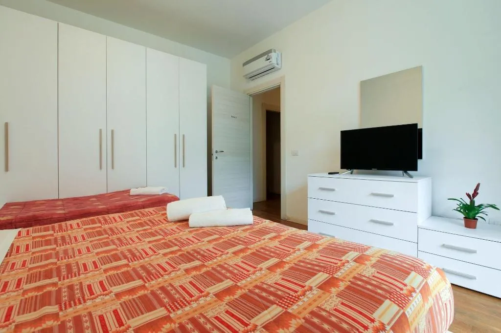 Room, Red Line Room Division, Milan
