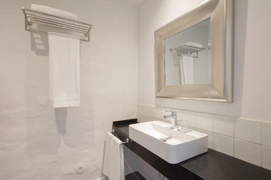 DOUBLE CLASSIC Room, CasaNova Farmhouse, Porto