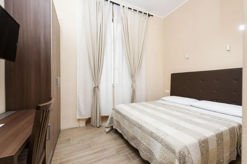 Room, Trinity Luxury Rooms, Rome