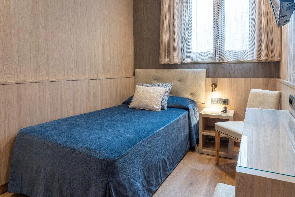 SINGLE STANDARD Room, Rialto, Barcelona