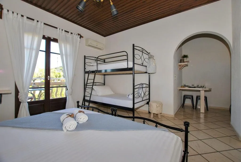 Room, Minas Studios, Kefallinia