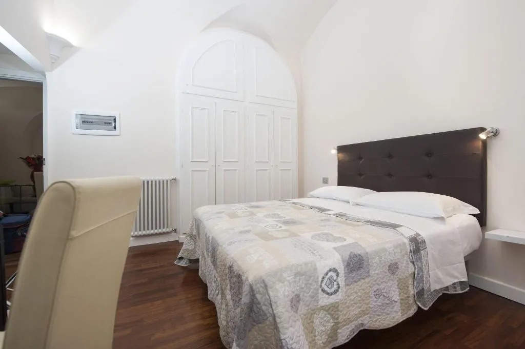 Room, Trinity Luxury Rooms, Rome
