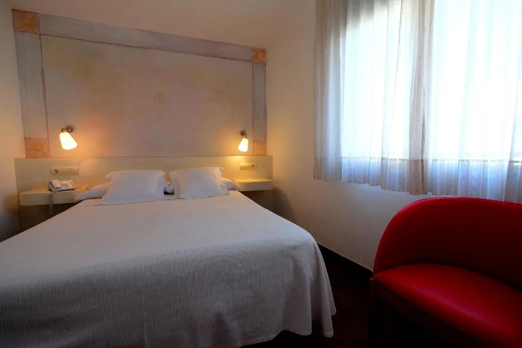 Double or Twin STANDARD Room, Hotel Carmen, Costa Brava