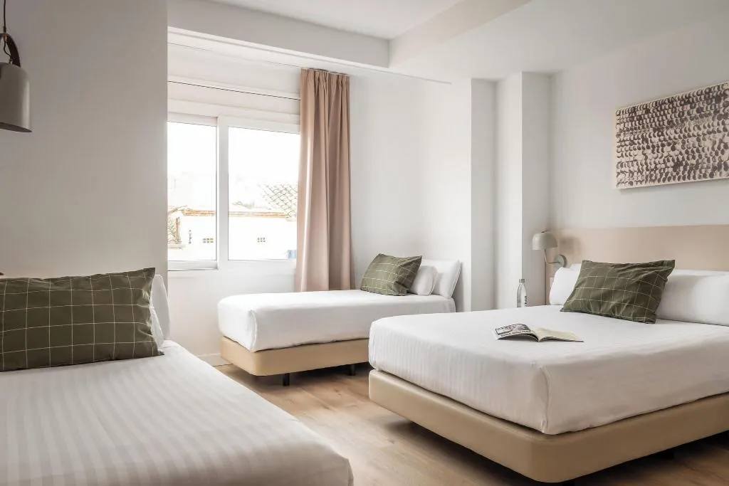 QUADRUPLE TWO DOUBLE BEDS Room, Erba By Pillow, Costa Brava